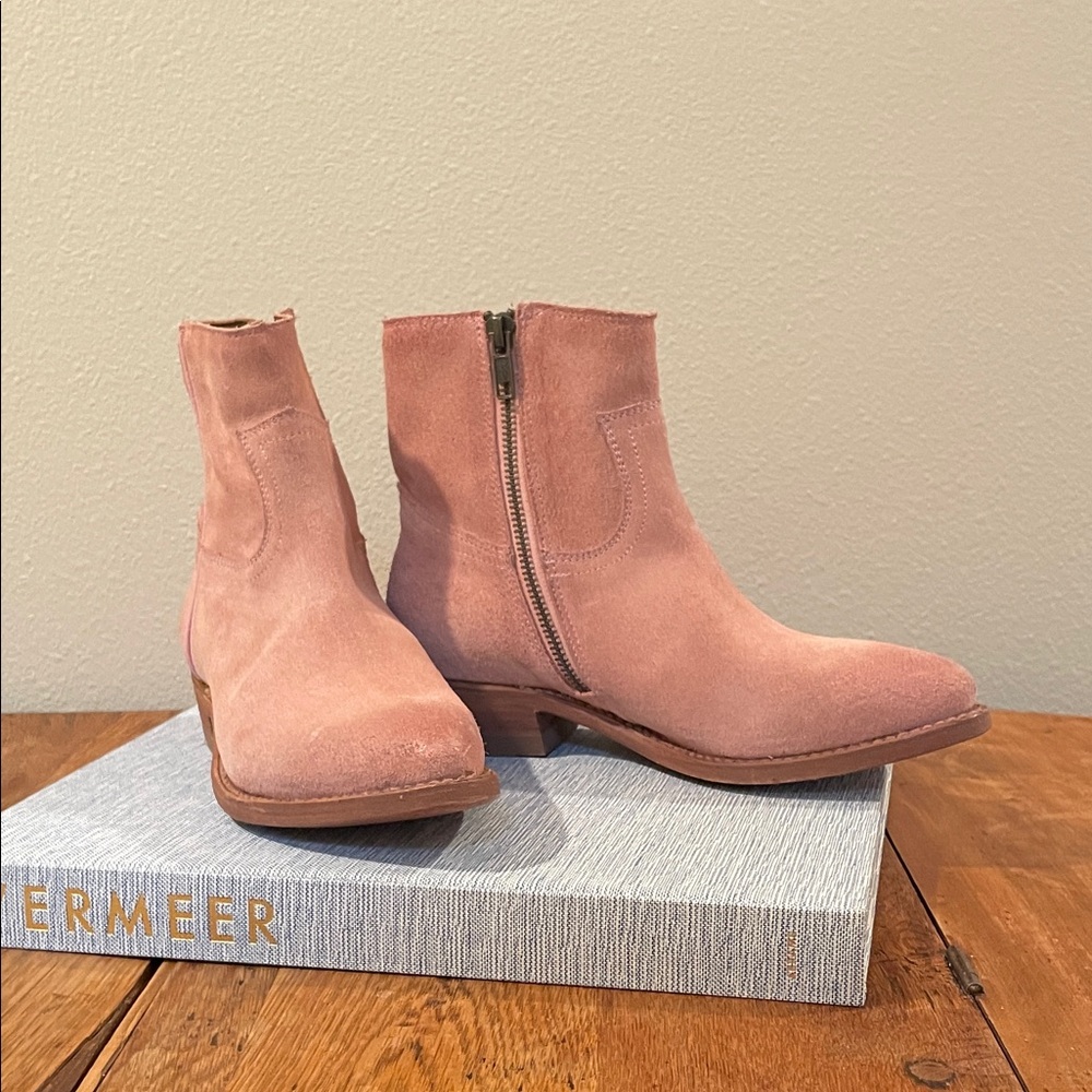 Frye Billy Inside Zip Western Booties Dusty Rose Suede -- Size 6